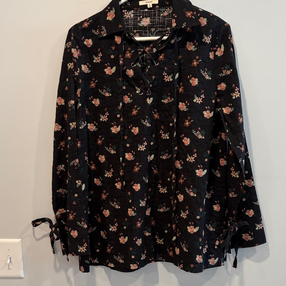 Brand new! Easel Black Floral Lace-Up Top